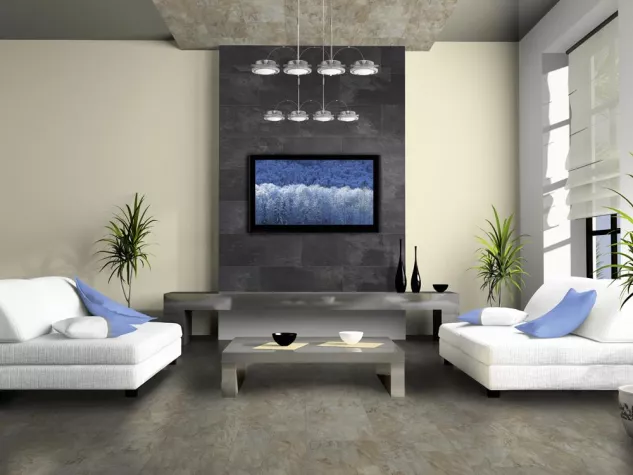 Bild: Classen bringt Laminat an Wand und Decke