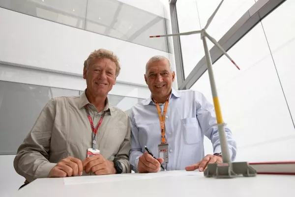 Bild: Financial Close für den von der Windreich AG initiierten Offshore-Windpark „Global Tech I“