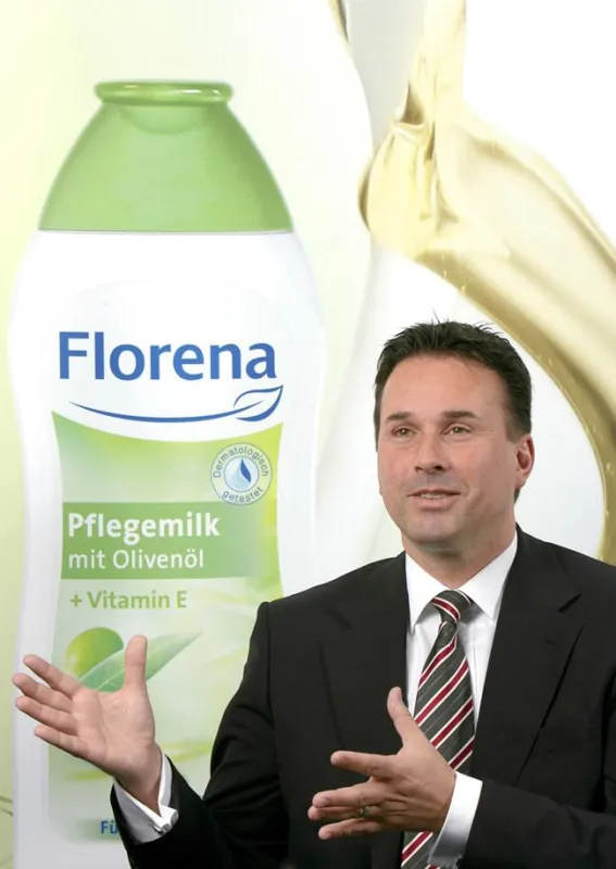Geschäftsführer Michael Hähnel ist stolz auf das neue Florena Markenbild. Unter dem Claim Natürlichkeit hautnah erleben stehen die natürlichen Inhaltsstoffe, wie z.B. Olive im Vordergrund