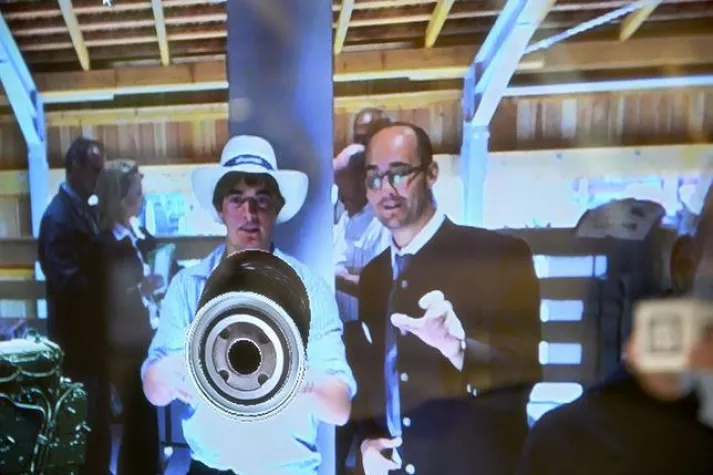 Bild: Virtuelles Ölfilterwechseln auf dem ZLF