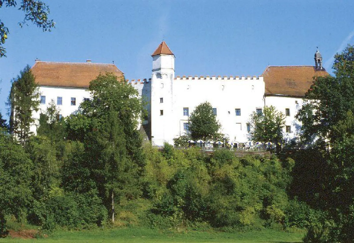 Schloss Ortenburg Bayern