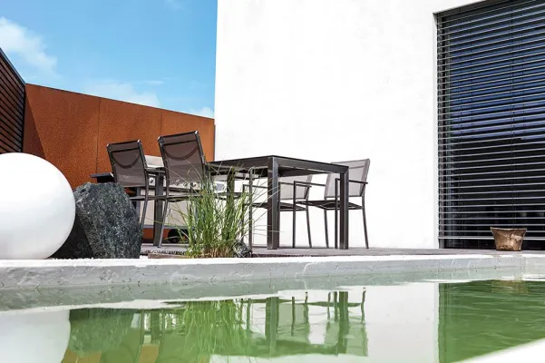 Bild: Ausziehbar, wetterfest, standsicher: Mehr Draußenfreiheit mit KUBUS+s