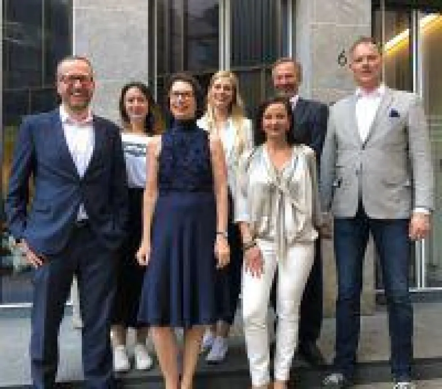 V.l.n.r.: Holger Geißler, Annika Bastians, Heike Bohl, Sina Simons, Irene Schönmann, Jürgen Linnenbürger,Torsten Röcher