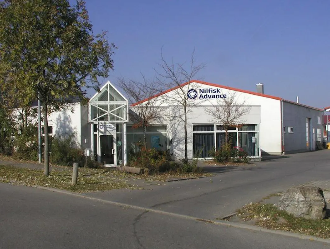 Erstes Nilfisk-Advance Center in der Dornierstraße 7 in Stuttgart-Sindelfingen eröffnet