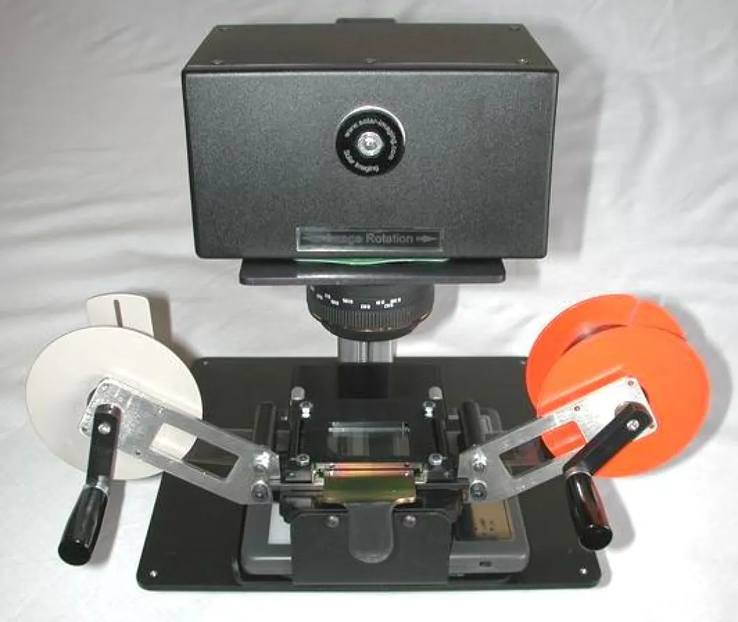 SoPro-3018 mit manueller 35mm Rollfilmbühne