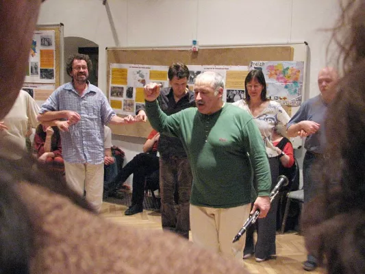 Bild: Tänze der Bretagne - Tanzworkshop auf BURG FÜRSTENECK mit Yves Leblanc