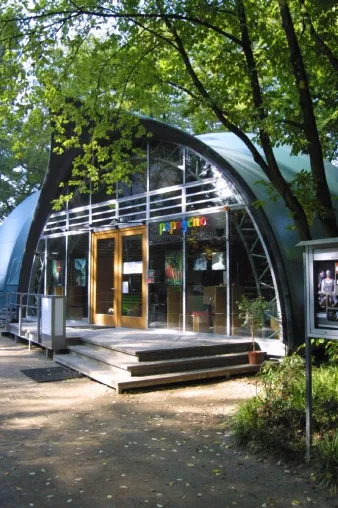 Bild: Das Papageno Musiktheater bereitet sich auf die zehnte Spielzeit im Palmengarten vor