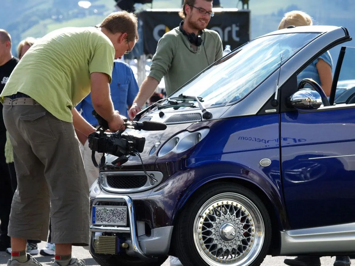 Holen Sie sich den nötigen Nervenkitzel einfach ins eigene Cockpit - \'Brabus\' liefert die Teile