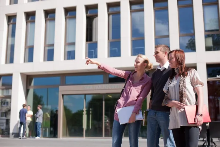 Bild: 10 Stipendien an der SRH zum Wintersemester – davon 5 Exzellenz-Stipendien