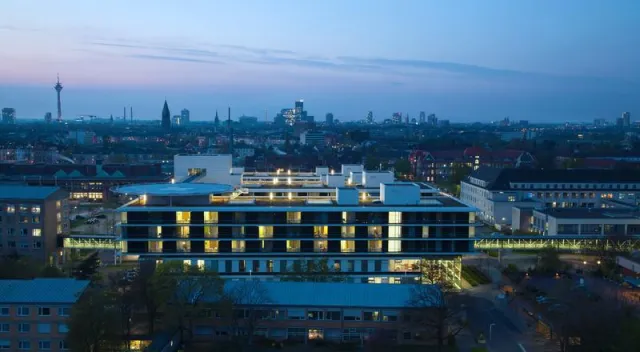 UKD will Mitarbeiterinnen und Mitarbeiter durch kürzere Schichtzeiten entlasten Bild: UKD will Mitarbeiterinnen und Mitarbeiter durch kürzere Schichtzeiten entlasten