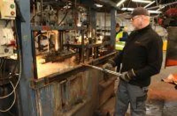Bild: Vom Metallhärtungsprozess und Wärmerückgewinnung zum Fernwärme Lieferant
