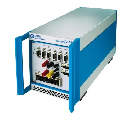 Bild: GÖPEL electronic stellt dritte Generation des modularen Dauerlauf-Testsystems magicCAR vor