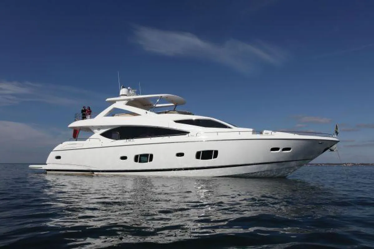 Die Sunseeker 88 Yacht - Größtes Exponat der boot 2011