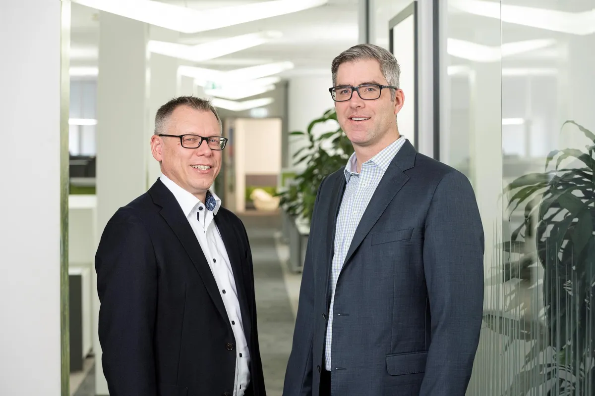 Abb.: Thomas Weis (CFO) und Mark Furtwängler (Eigentümer und CEO), Bühler Motor Gruppe