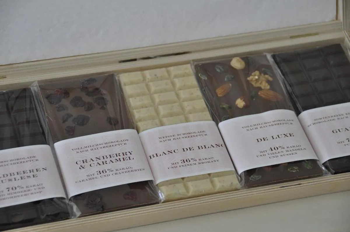 Handgeschöpfte Schokolade bei www.kulturgut-shop.de