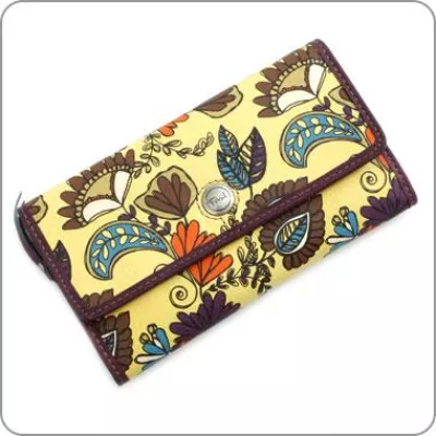 Bild: Neue Info-Seite für Fossil Taschen