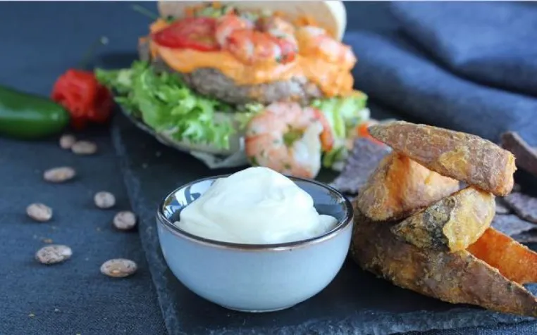 Kann man Mayonnaise einfrieren? Lauenroth Mayonnaisen und Dips tiefgekühlt geschmacks- und qualitätsstabil. Bild: Kann man Mayonnaise einfrieren? Lauenroth Mayonnaisen und Dips tiefgekühlt geschmacks- und qualitätsstabil.