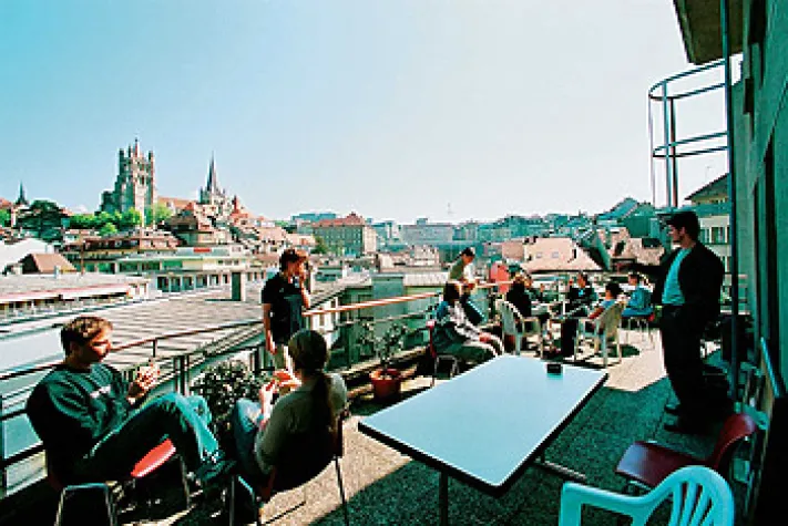 Bild: Französisch-Unterricht und Wintersport in der Schweiz