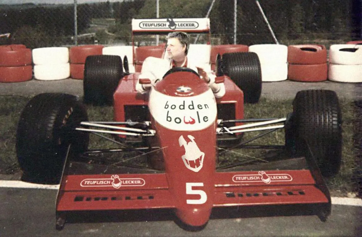 Testfahrer Caspar Dietrich ist begeistert von den neuen RUndenzeiten