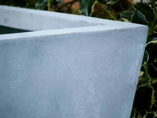 Bild: Neues Grau: Pflanzkübel und Blumenkübel von Eastwest