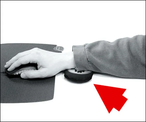 Bei jedem Spiel eine entspannte Hand an der PC-Maus Bild: Bei jedem Spiel eine entspannte Hand an der PC-Maus