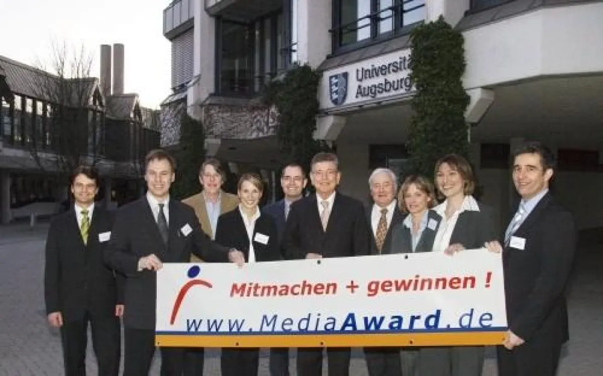 Staatsminister Dr. Thomas Goppel gibt den Startschuss für den MediaAward 2007