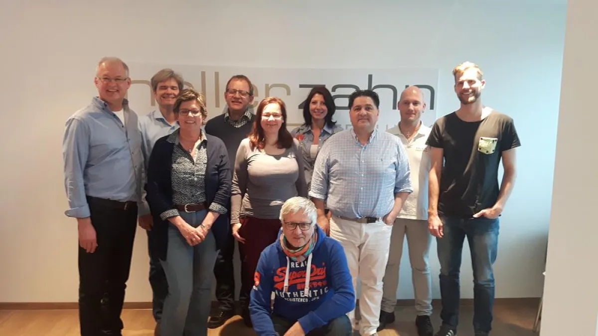 Ziel des zweitägigen Kurses: Zwei Kronen mit Kompositmaterial in vollendeter Ästhetik.