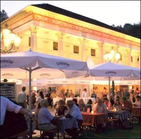 Bild: Zehn Tage Party in Baden-Baden