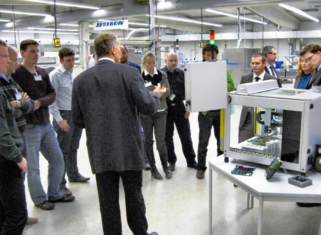 Training im Technikum von ZESTRON