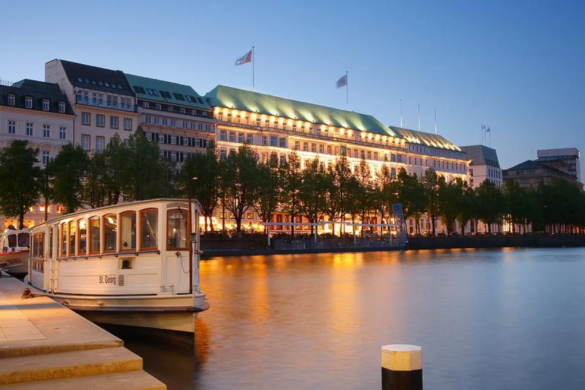 DAS Hotel an der Binnenalster!