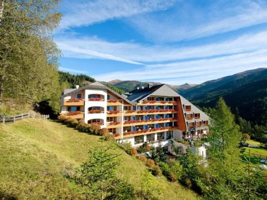 Bild: Hotel St. Oswald. Herberge der Lebensfreude – Die Kärntner Gastlichkeit genießen