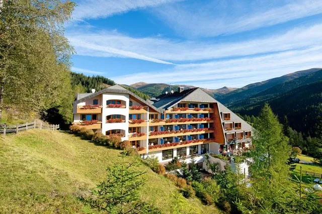 Bild: Hotel St. Oswald. Herberge der Lebensfreude – Die Kärntner Gastlichkeit genießen
