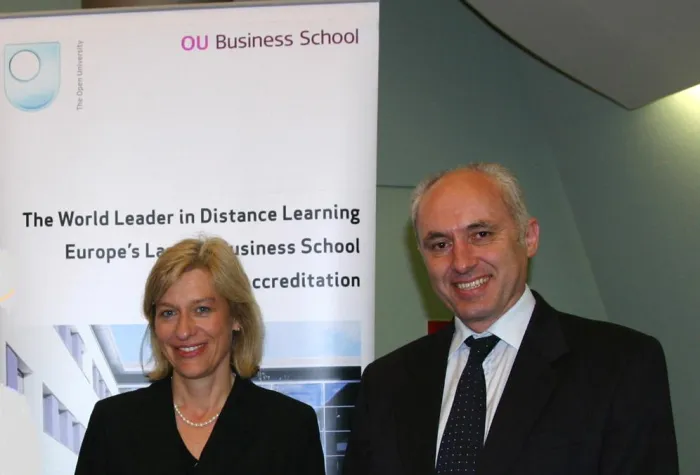 Bild: Open University Business School auf Tour in München für MBA-Interessierte auf der QS World-Messe