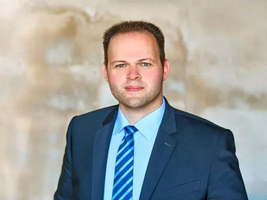 Bild: FREIE WÄHLER fordern kostenloses Hessenticket für alle Schüler