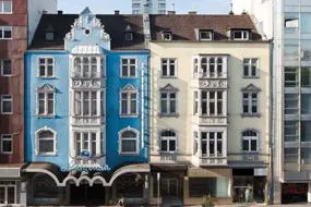 Bild: AENGEVELT vermittelt Wohn-/Geschäftshaus in der Düsseldorfer City