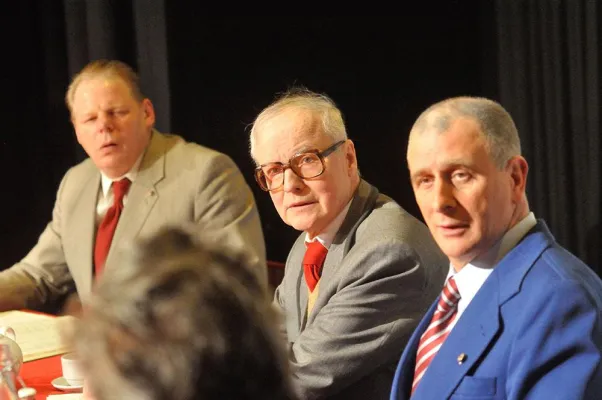 Bild: Zeitgeschichte auf der Theaterbühne