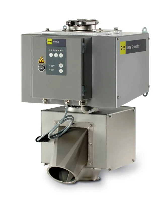 Der Metall-Separator RAPID VARIO mit der Control Unit PRIMUS, drehbarer Ausscheidemechanik und individuell anpassbarer Fallhöhe. (Foto: S+S)