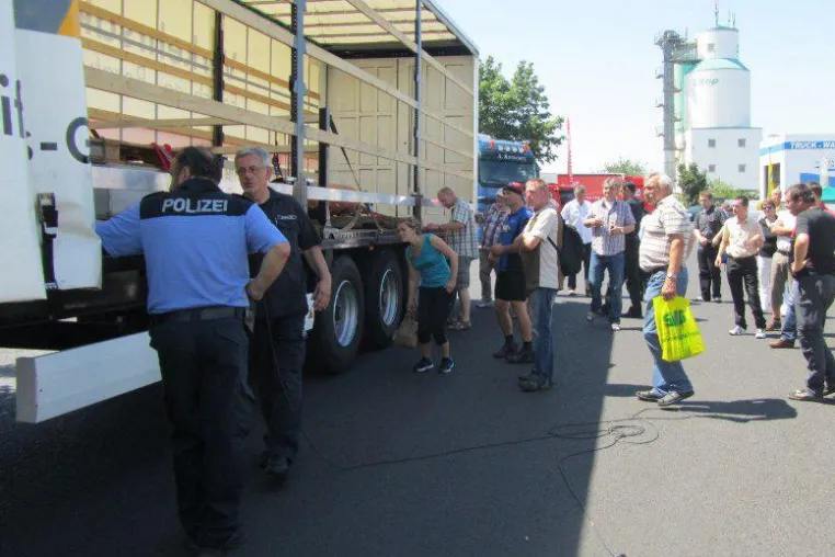 Bild: 250 Besucher beim Tag der Ladungssicherung der SVG Sachsen und Thüringen in Dresden
