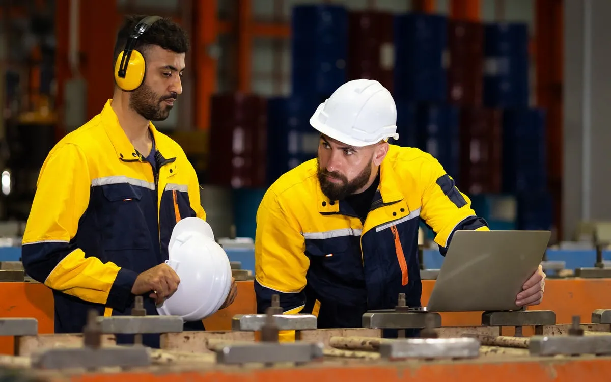 In vielen Unternehmen bestehen typische Schwierigkeiten bei der Organisation von Prüf- und Wartungsa (© Hoppe Unternehmensberatung GmbH)