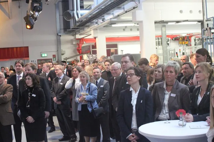 Bild: Metoba: Neue Halle mit Jahresempfang eingeweiht