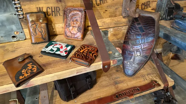 Bild: Leder trifft auf Emotion: So begeistert Sir Leder Michel seine Kunden