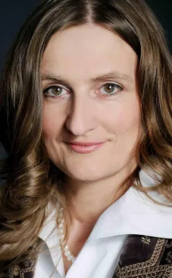 Bild: Monika Thoma über „The American Way of Business“ beim Womans Business Club Treffen 2010