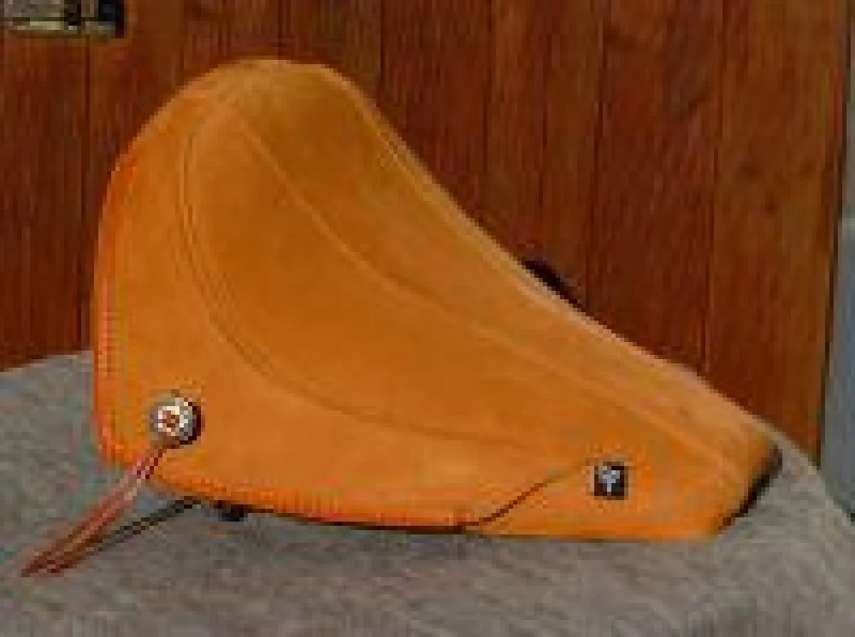 Harleysattel in Nubukleder