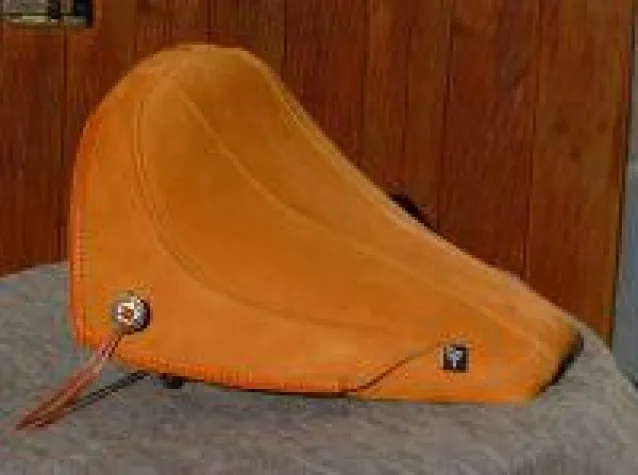 Bild: Sattlerarbeiten für Oldtimer und Motorräder