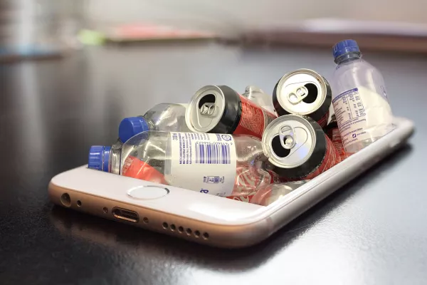 Bild: Das Startup Canit startet in Deutschland: Per App Pfandflaschen einfach von zuhause zurückgeben