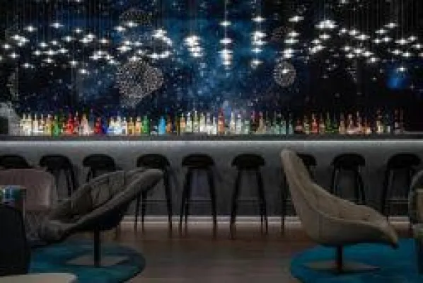 21.10.2015 Ein Blick in das Weltall in der One Lounge Bild: 21.10.2015 Ein Blick in das Weltall in der One Lounge