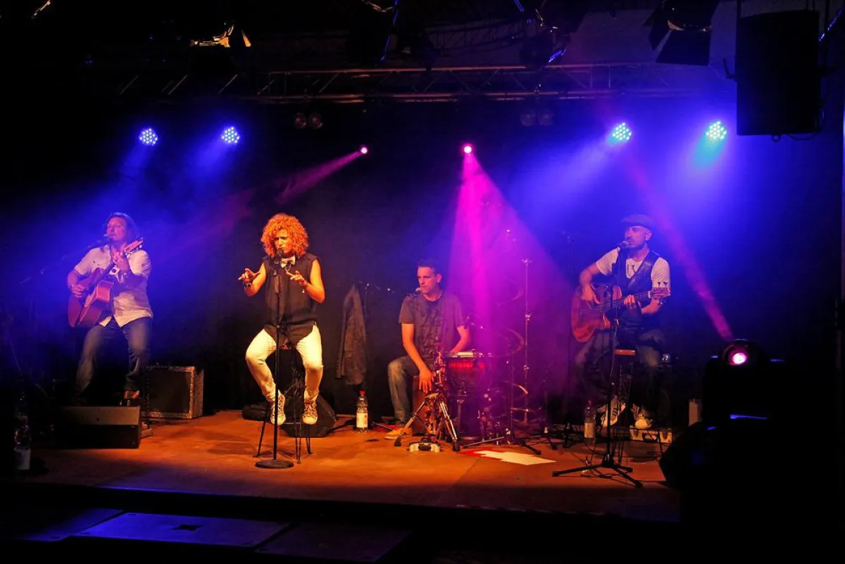 Lucy Diakovska auf dem CPS-Sommerfest 2012