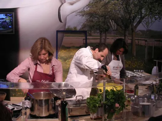 Bild: Mehr als nur dekorativ: Blütenküche erobert Spitzengastronomie