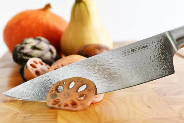 Bild: Neue Serie revolutioniert die Küche: Chroma präsentiert Dorimu mit echter Damaszenerklinge und Holzgriff