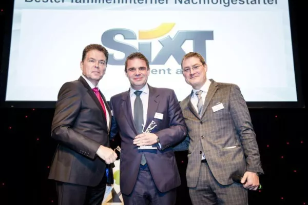 Sixt erhält den „Axia Award“ von der WirtschaftsWoche und Deloitte Bild: Sixt erhält den „Axia Award“ von der WirtschaftsWoche und Deloitte
